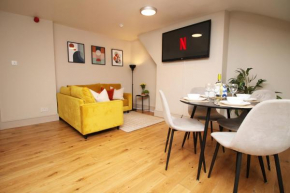 Modern 2 Bed Apartment With Parking - 5 Min To City Centre - By EKLIVING LUXE Short Lets & Serviced Accommodation